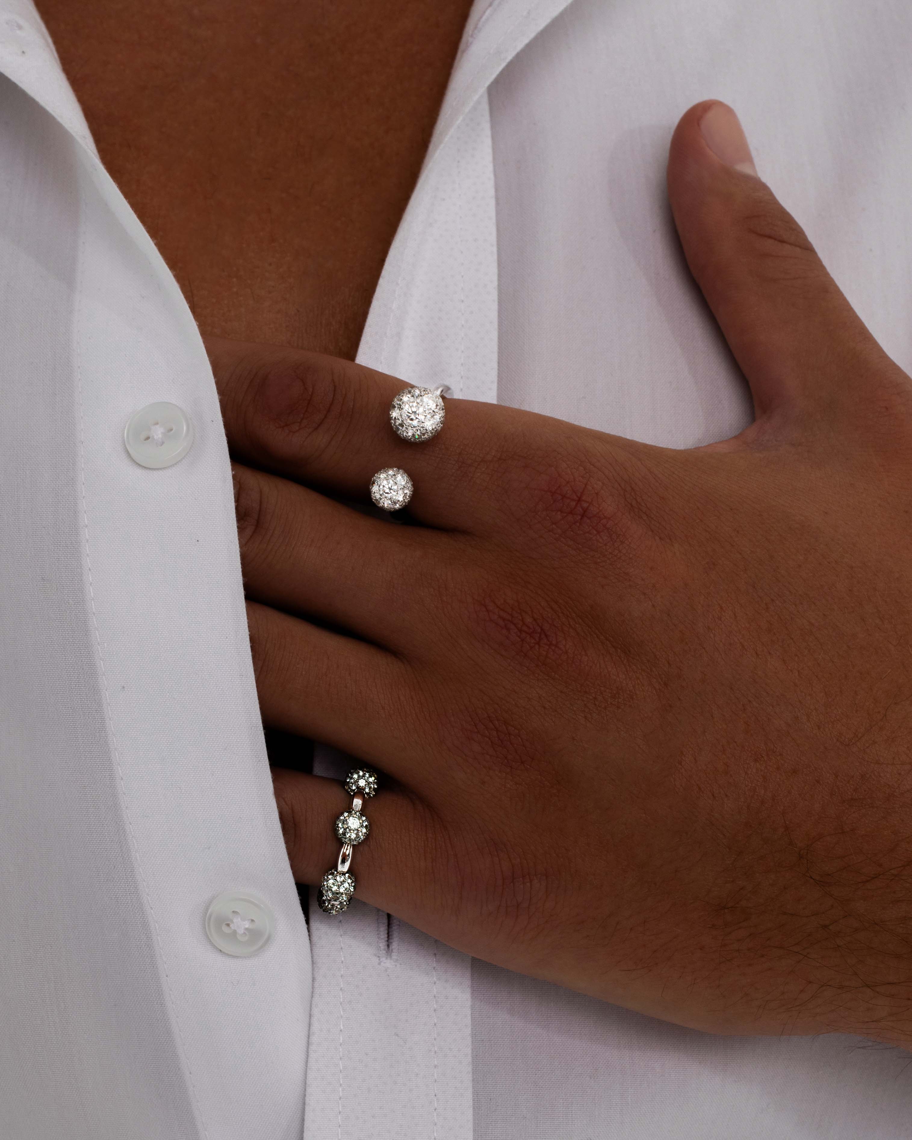 Celestial Ring in White Gold with Grey Sapphires - Maison